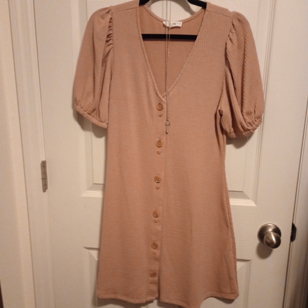 E & M Dress